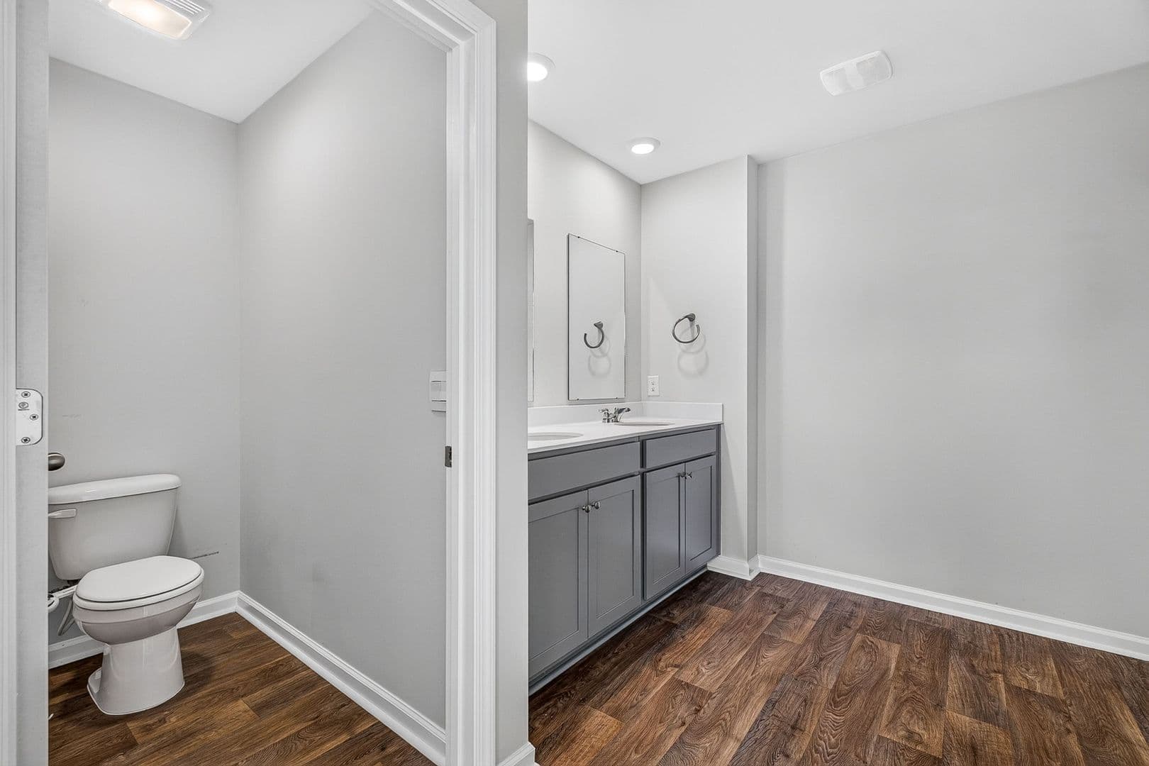 Summerville House: 137 Blossom Wood Ln