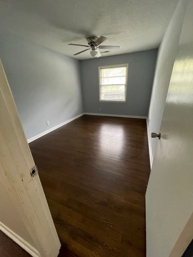 Goose Creek House: 14 Elmora Avenue