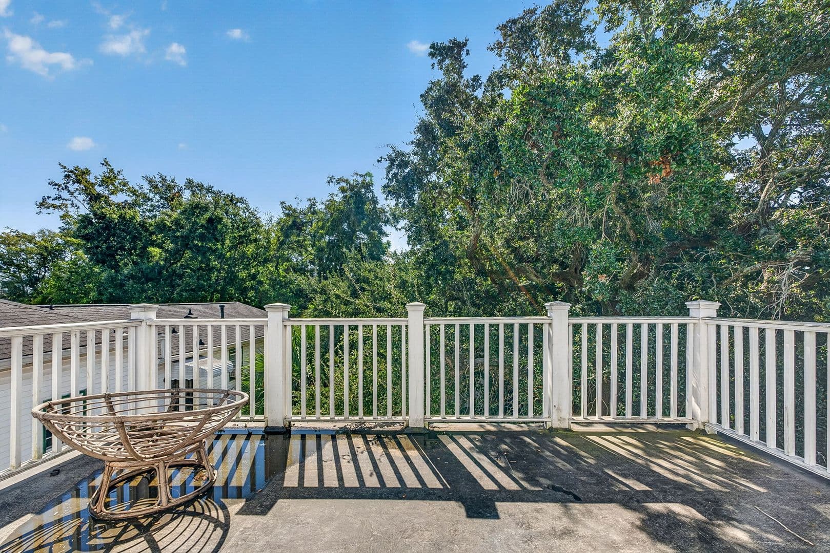 Charleston Apartment: 5 E Hampstead Square