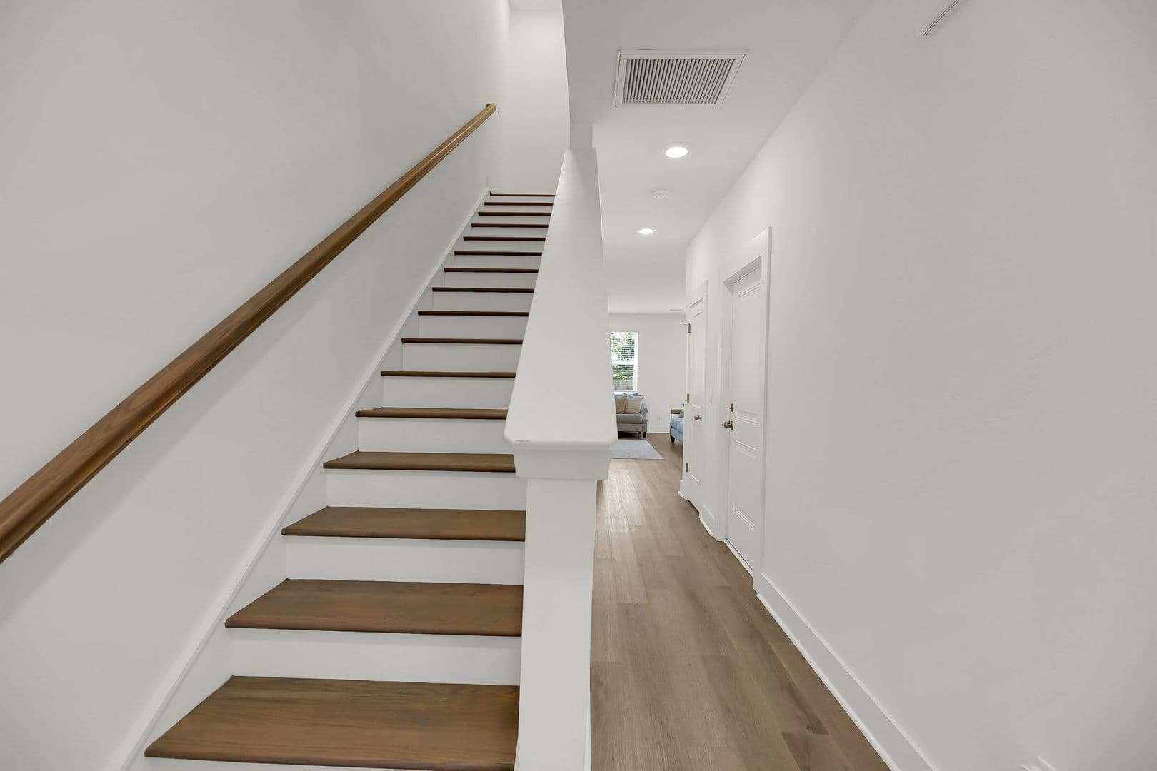 Charleston House: 1549 Evergreen Street