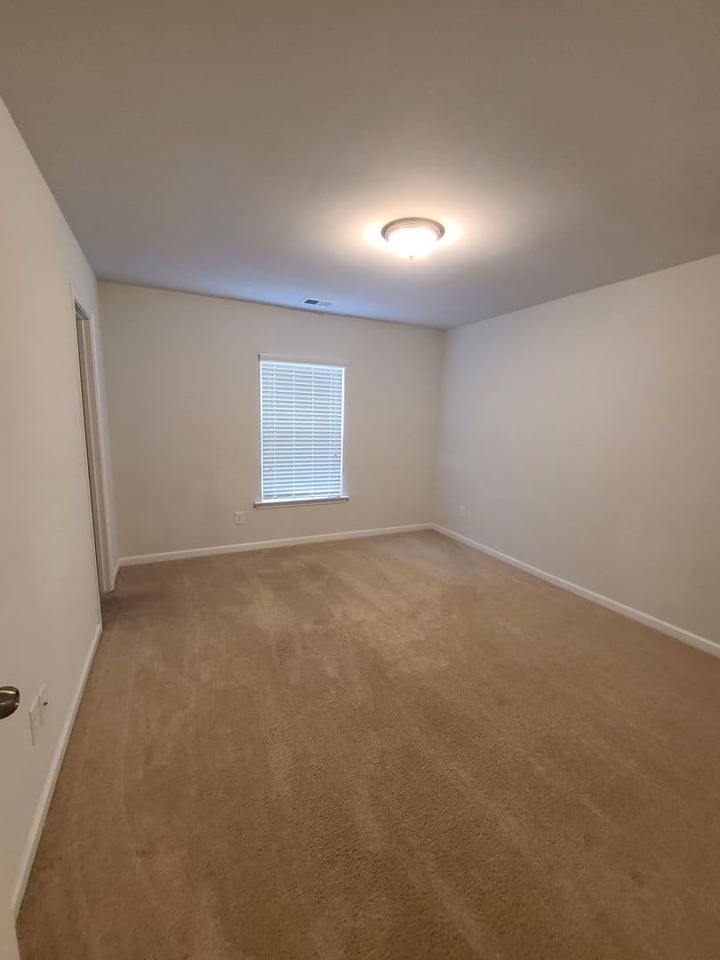 North Charleston House: 9830 Black Tupelo Lane