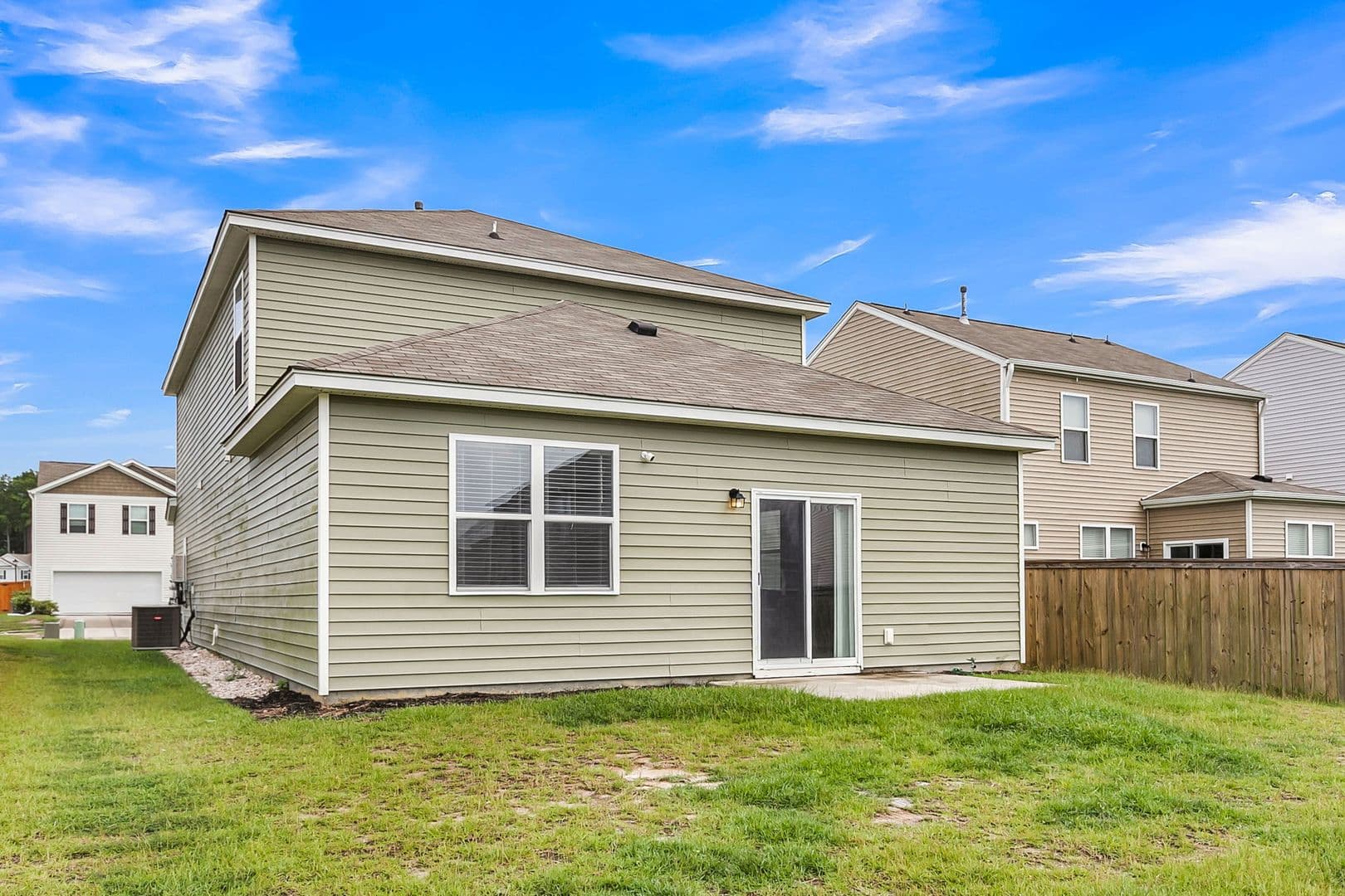 Summerville House: 325 Black Birch Dr