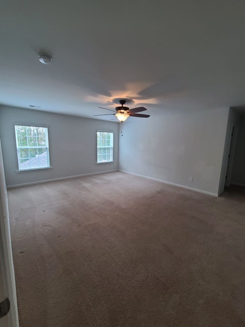 North Charleston House: 9830 Black Tupelo Lane