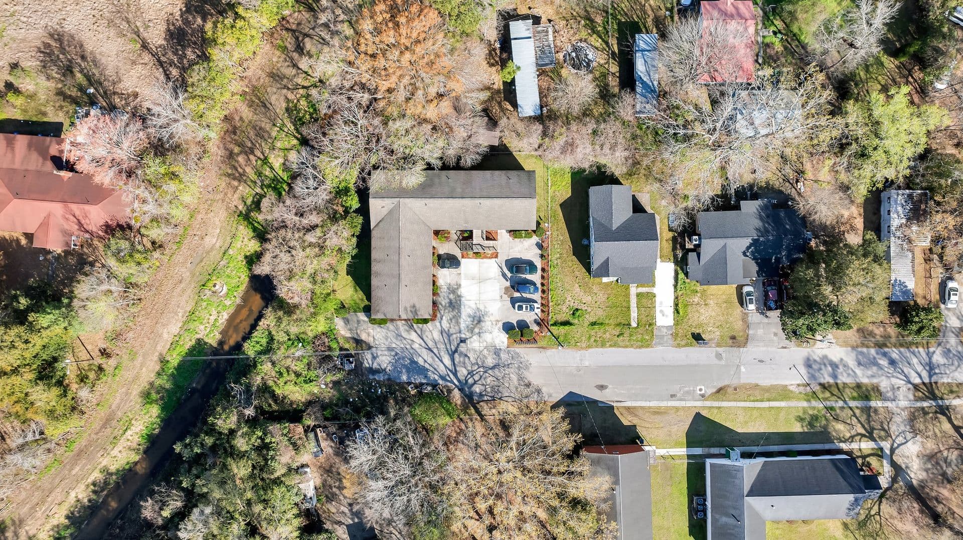 North Charleston Apartment: 2220 Van Buren Ave
