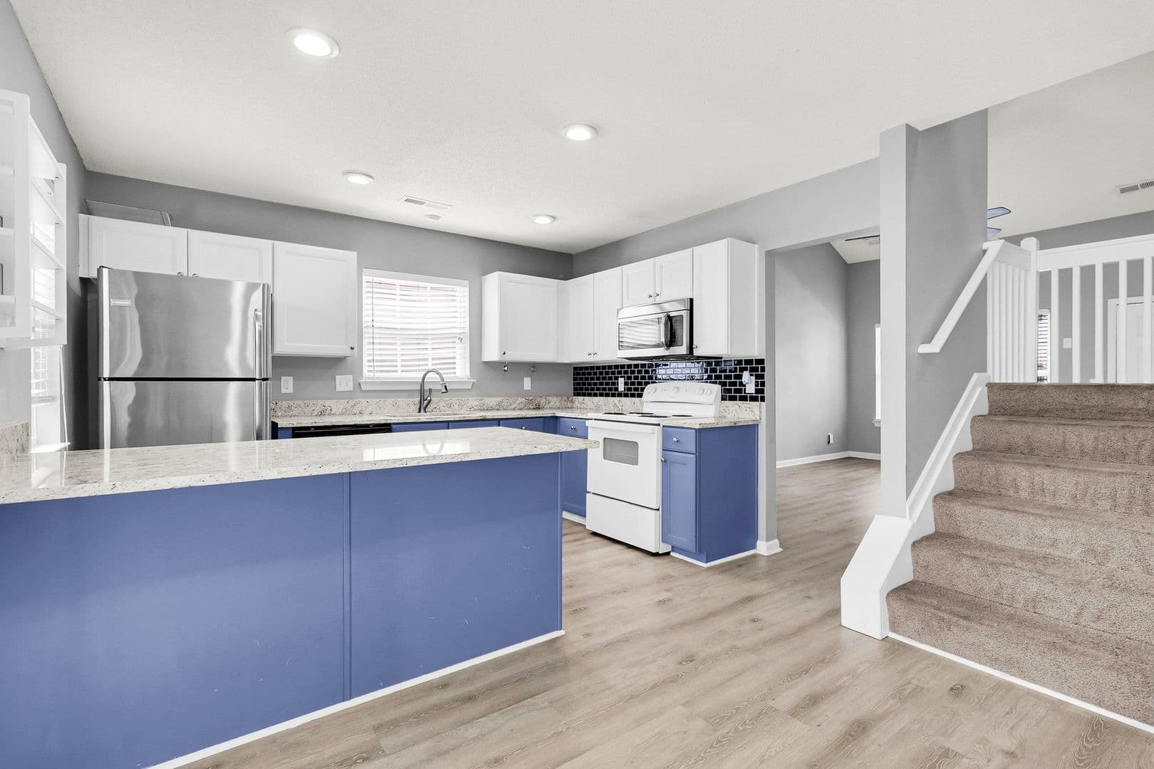 Charleston House: 478 Doane Way - 1