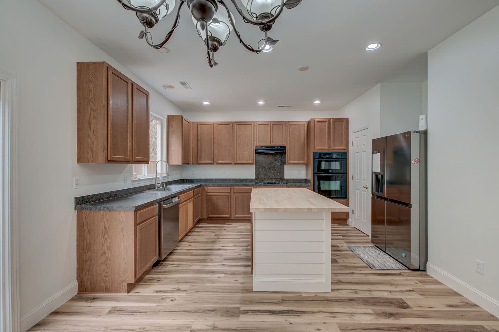 Moncks Corner House: 208 Woodbrook Way