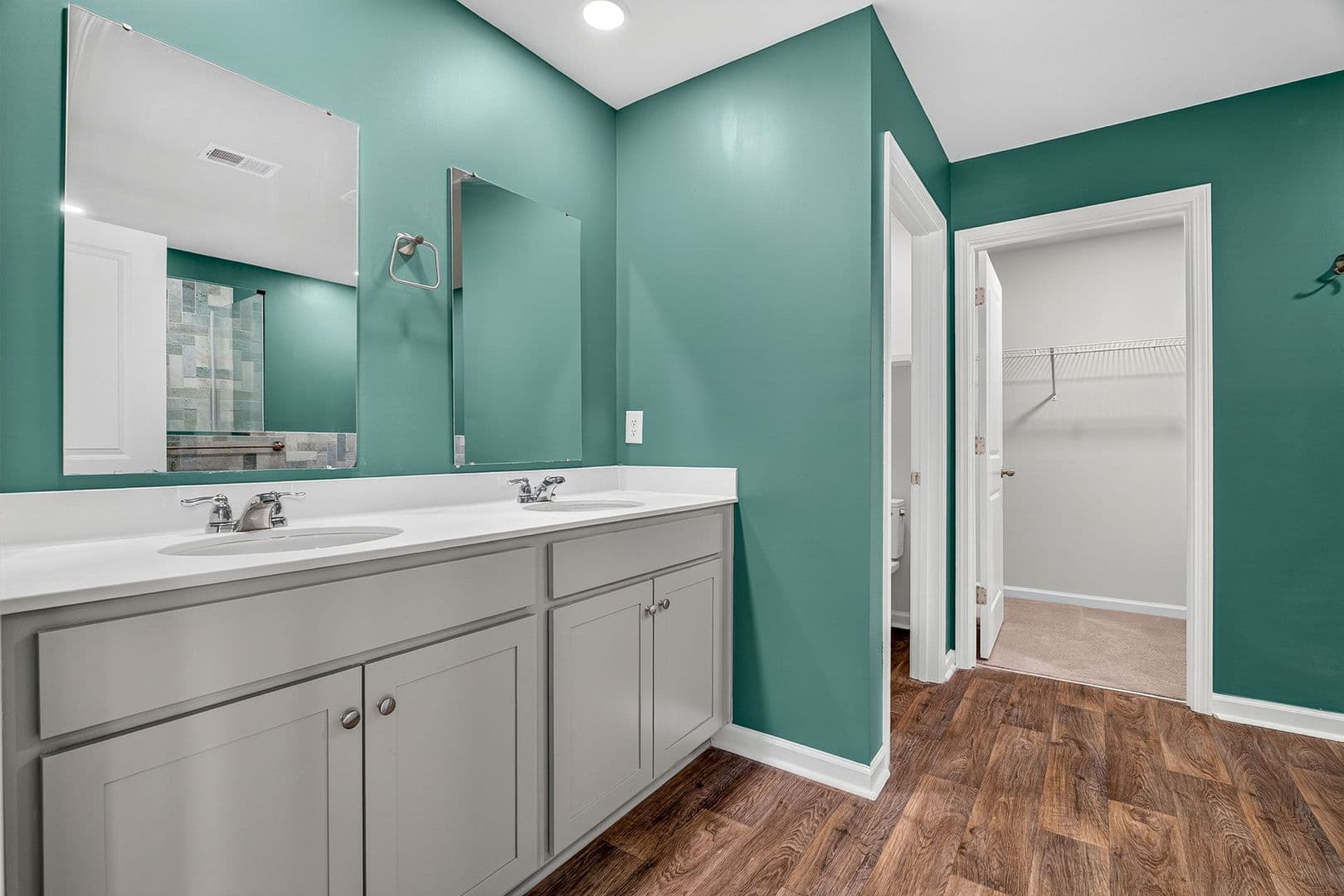 Summerville House: 123 Sweet Cherry Lane