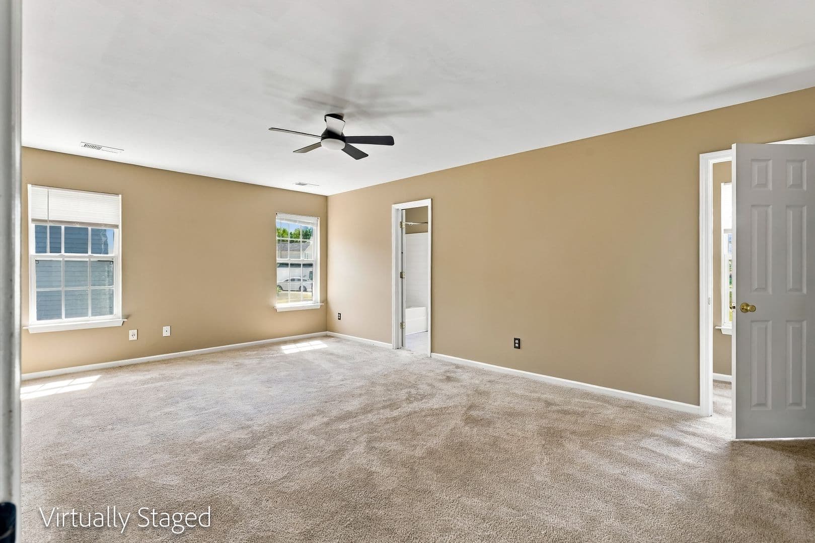 Charlotte House: 822 Oakshire Cir