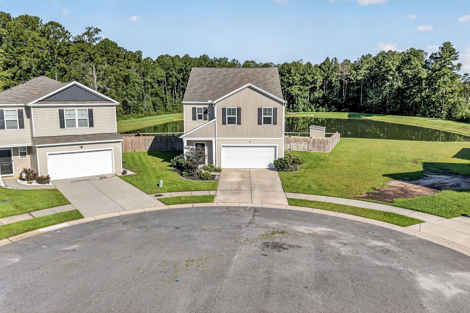Summerville House: 137 Blossom Wood Ln