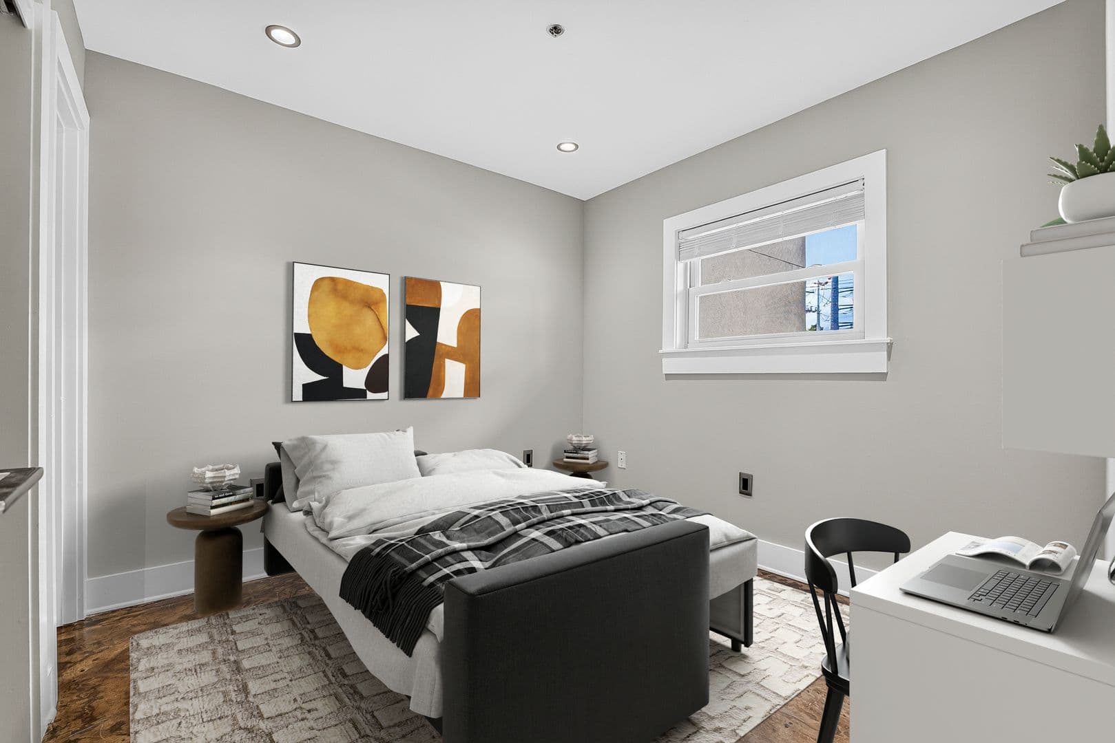 Charleston Apartment: 40 Bee Street