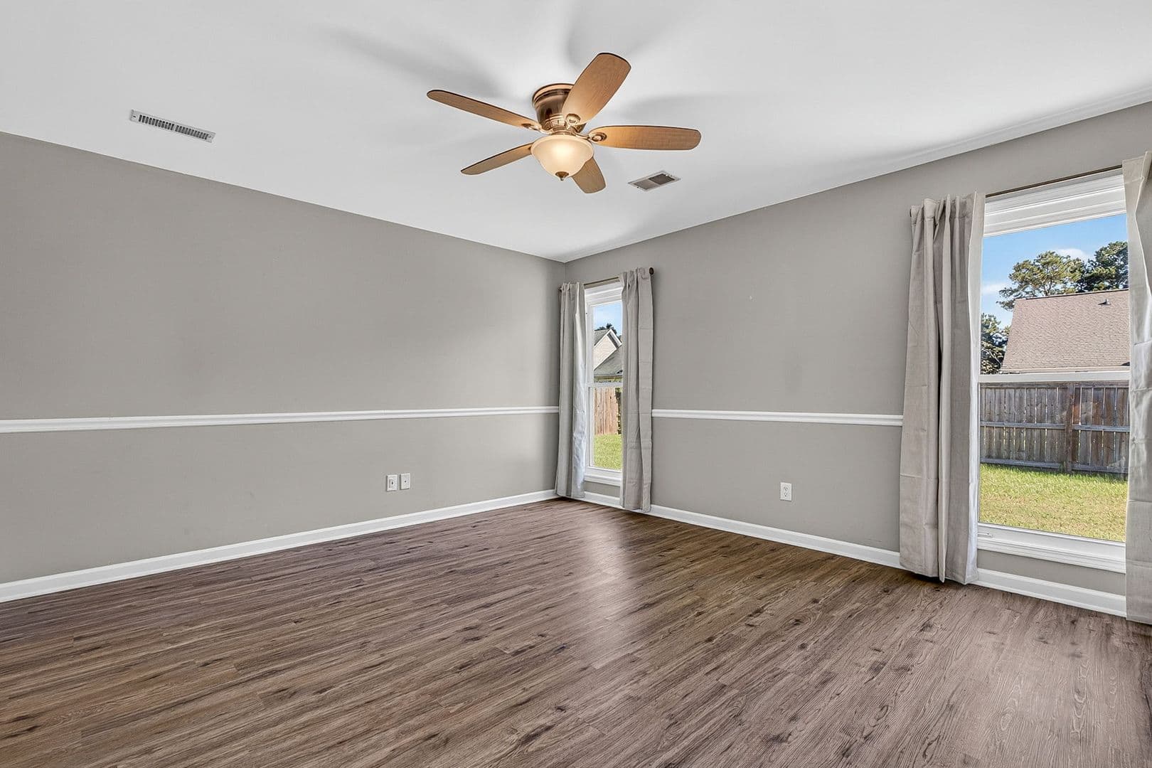 Summerville House: 117 Hopper Dr