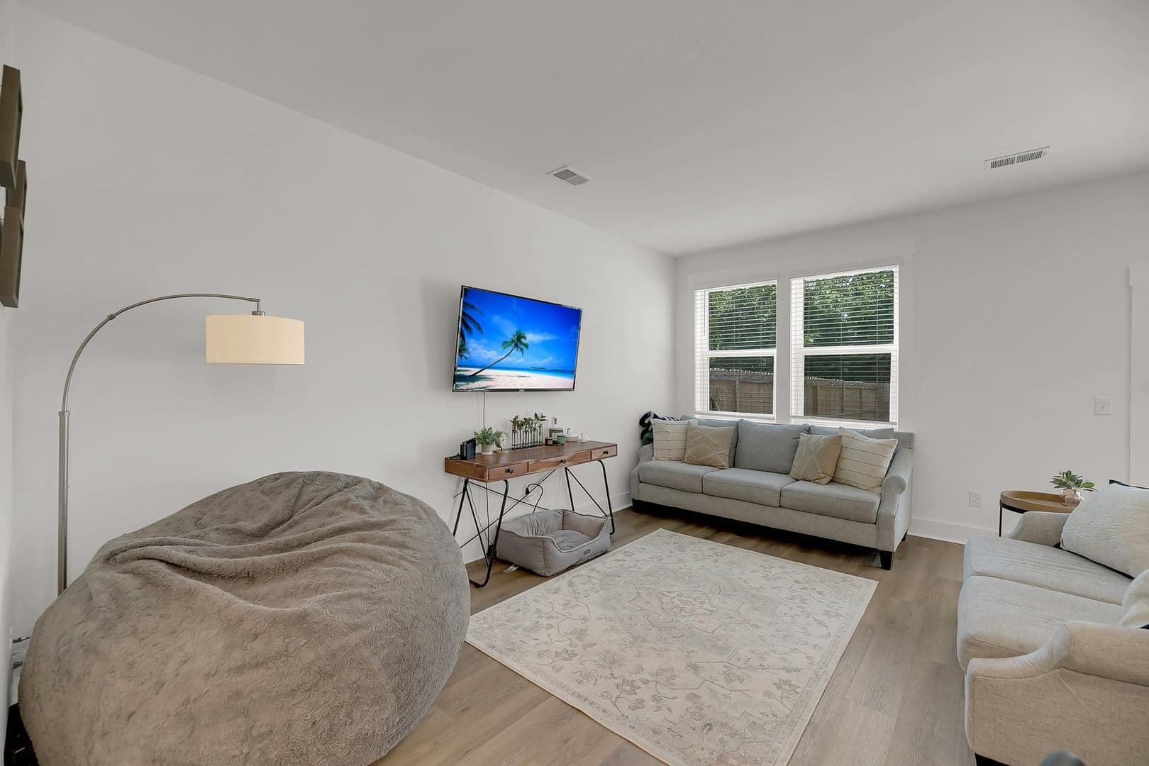 Charleston House: 1549 Evergreen Street