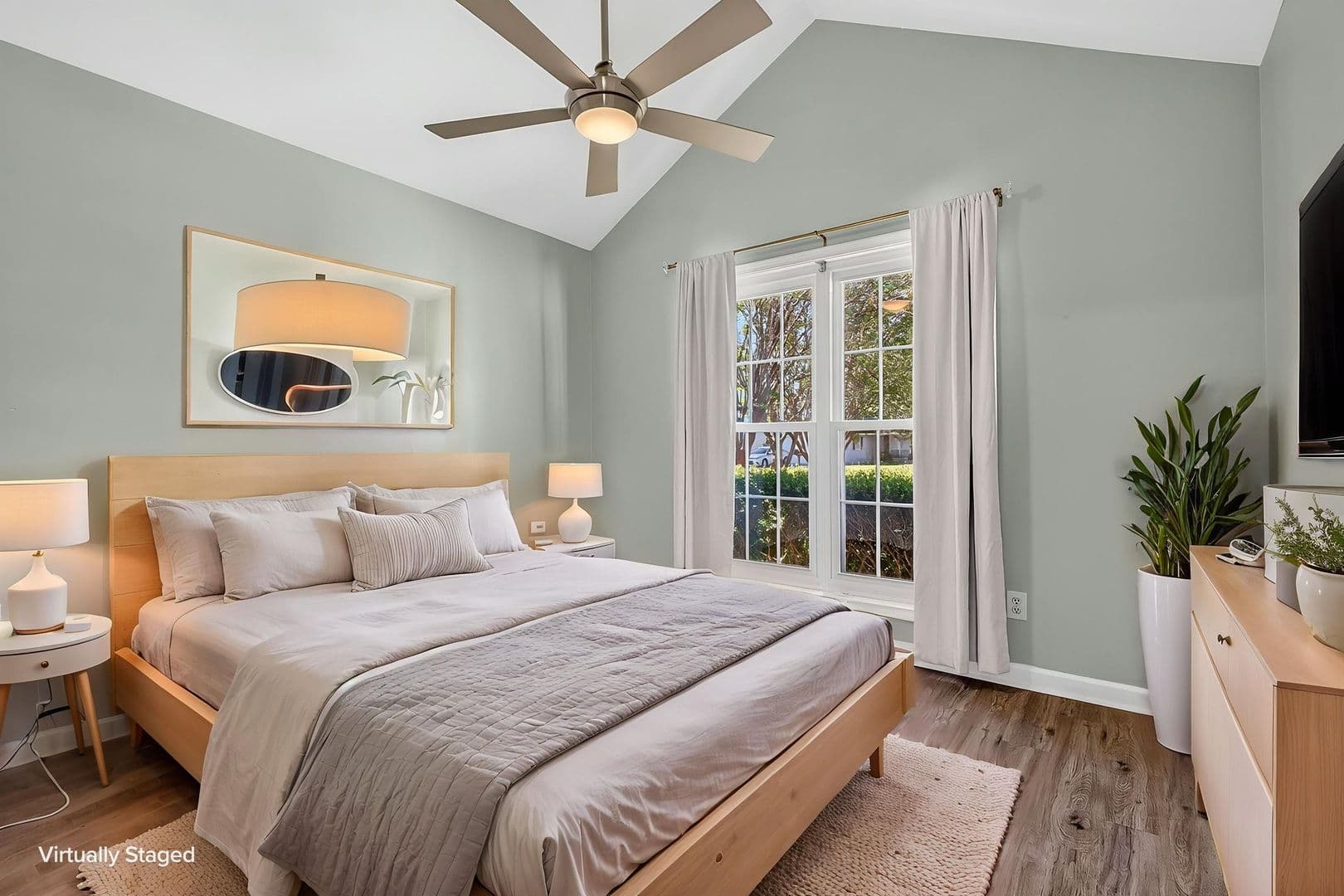 Summerville House: 117 Hopper Dr