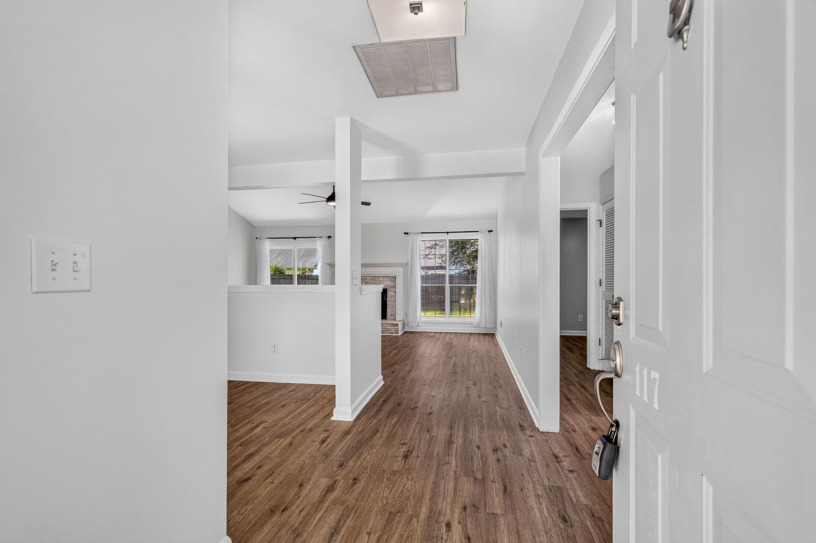 Summerville House: 117 Hopper Dr