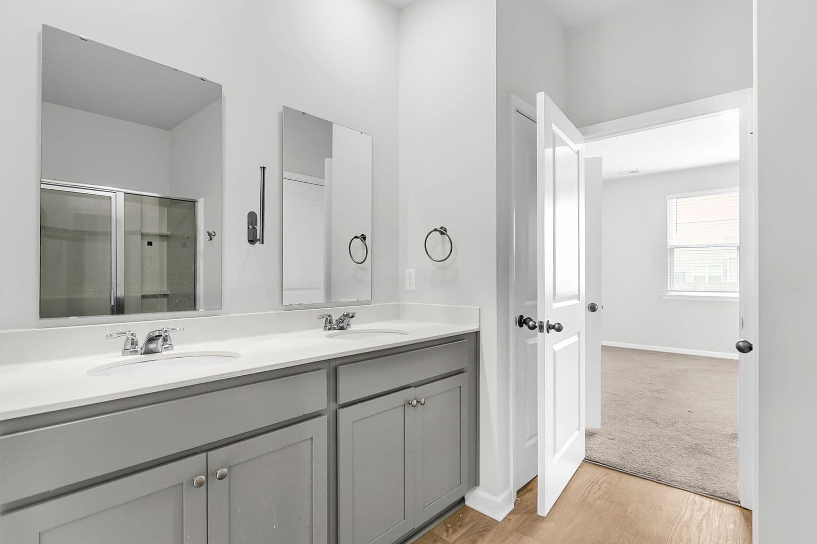 Summerville House: 325 Black Birch Dr