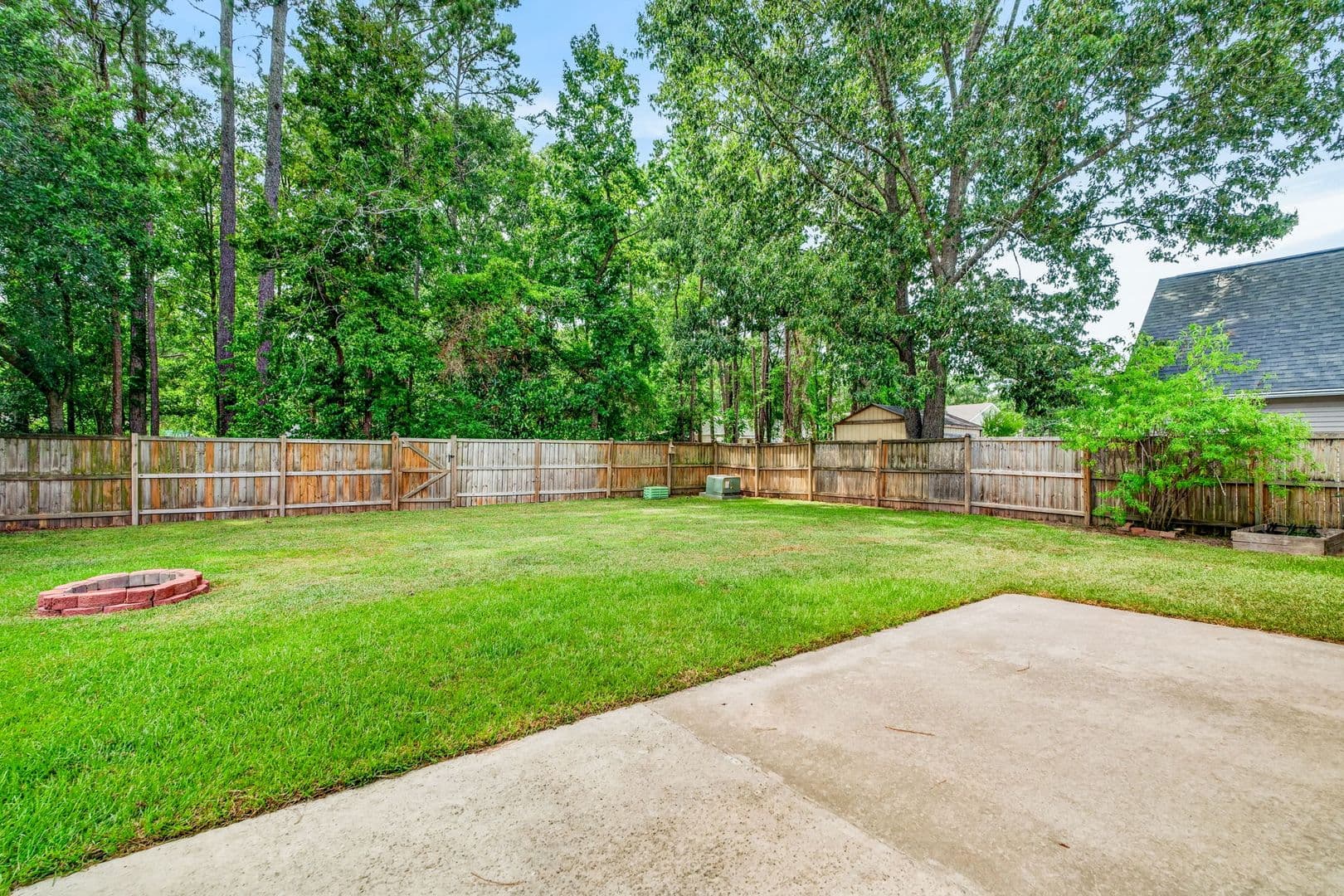 Goose Creek House: 139 Pointer Dr