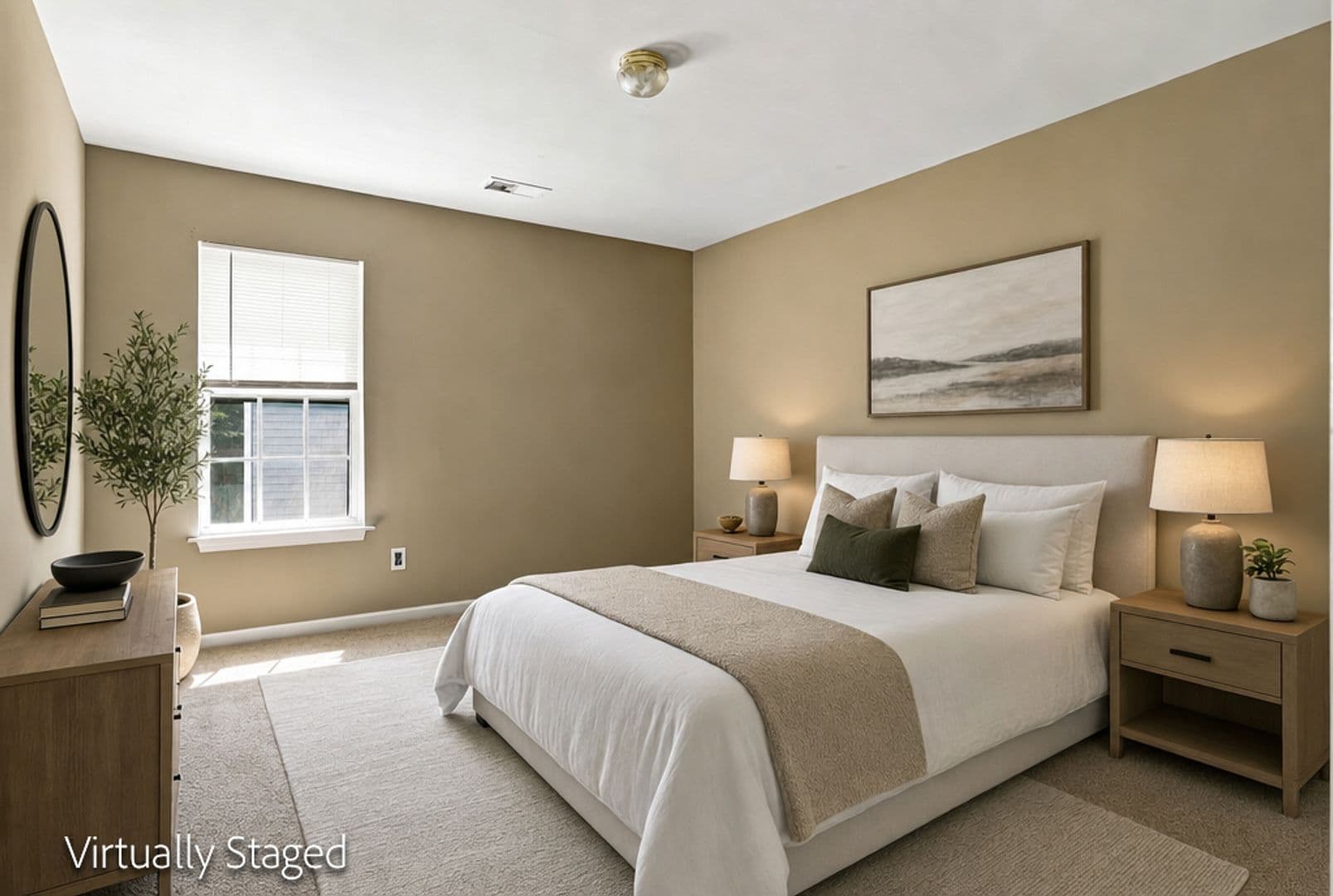 Charlotte House: 822 Oakshire Cir