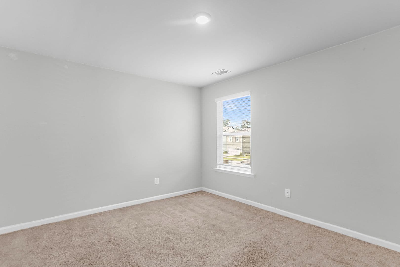 Summerville House: 325 Black Birch Dr