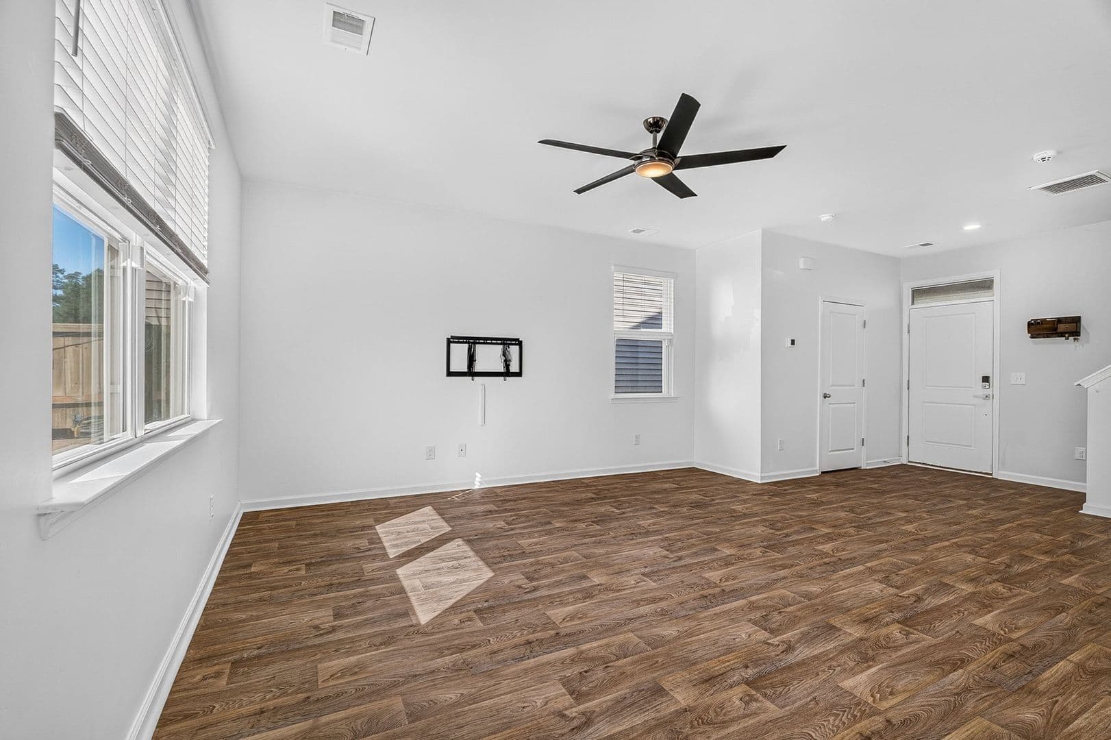 Summerville House: 123 Sweet Cherry Lane