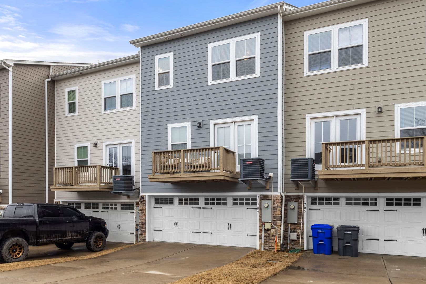 Huntersville House: 11709 Blessington Rd