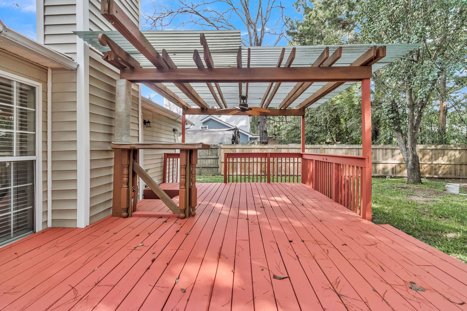 Summerville House: 182 Paddock Way