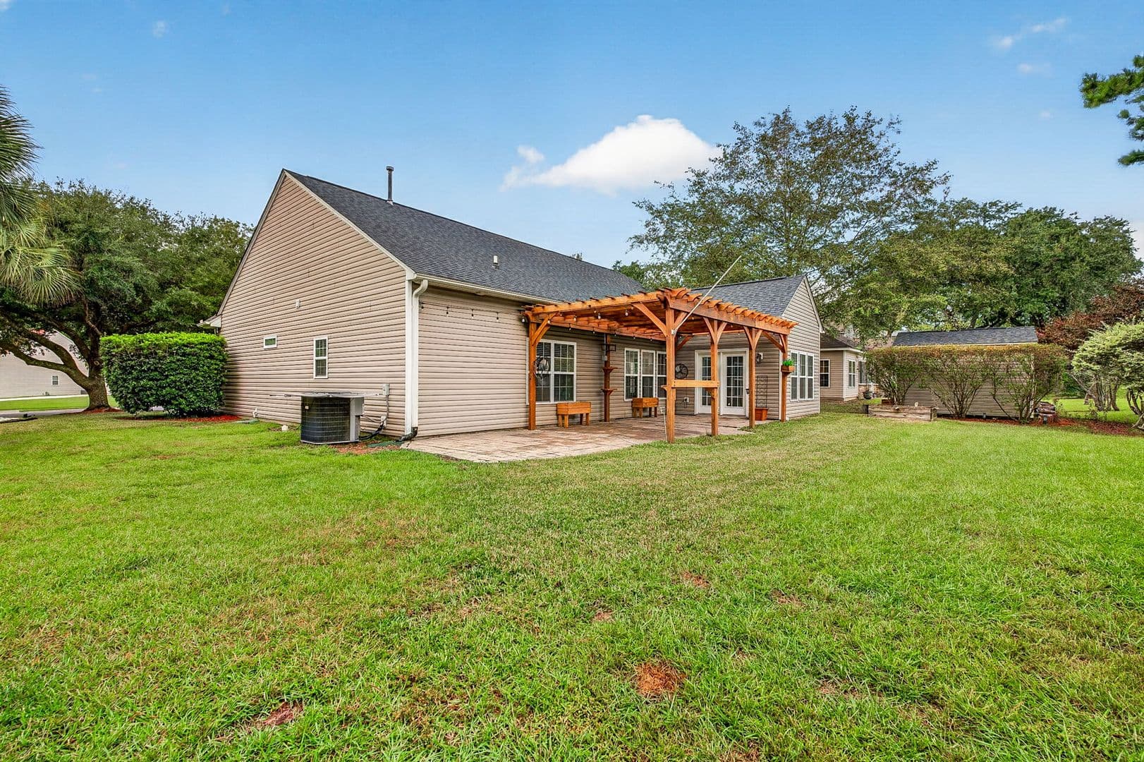 Hanahan House: 7549 Hawks Circle