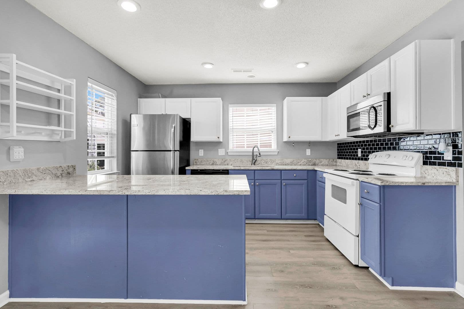 Charleston House: 478 Doane Way - 1