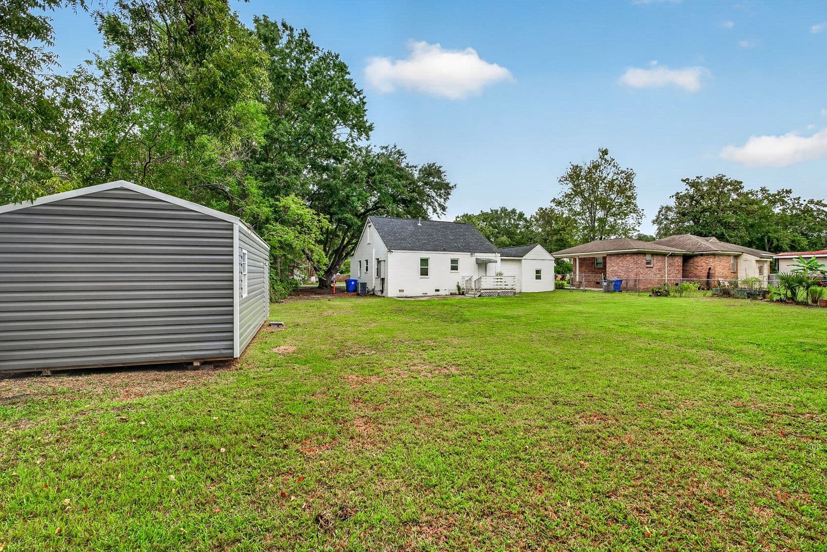 North Charleston House: 6933 Raymond Ave