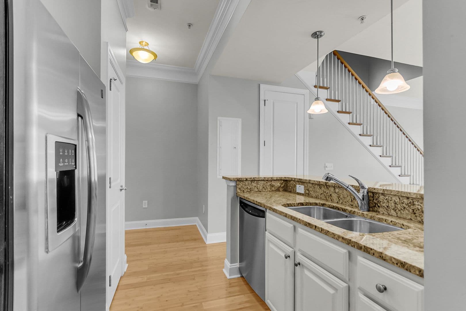 Daniel Island House: 200 River Landing Drive