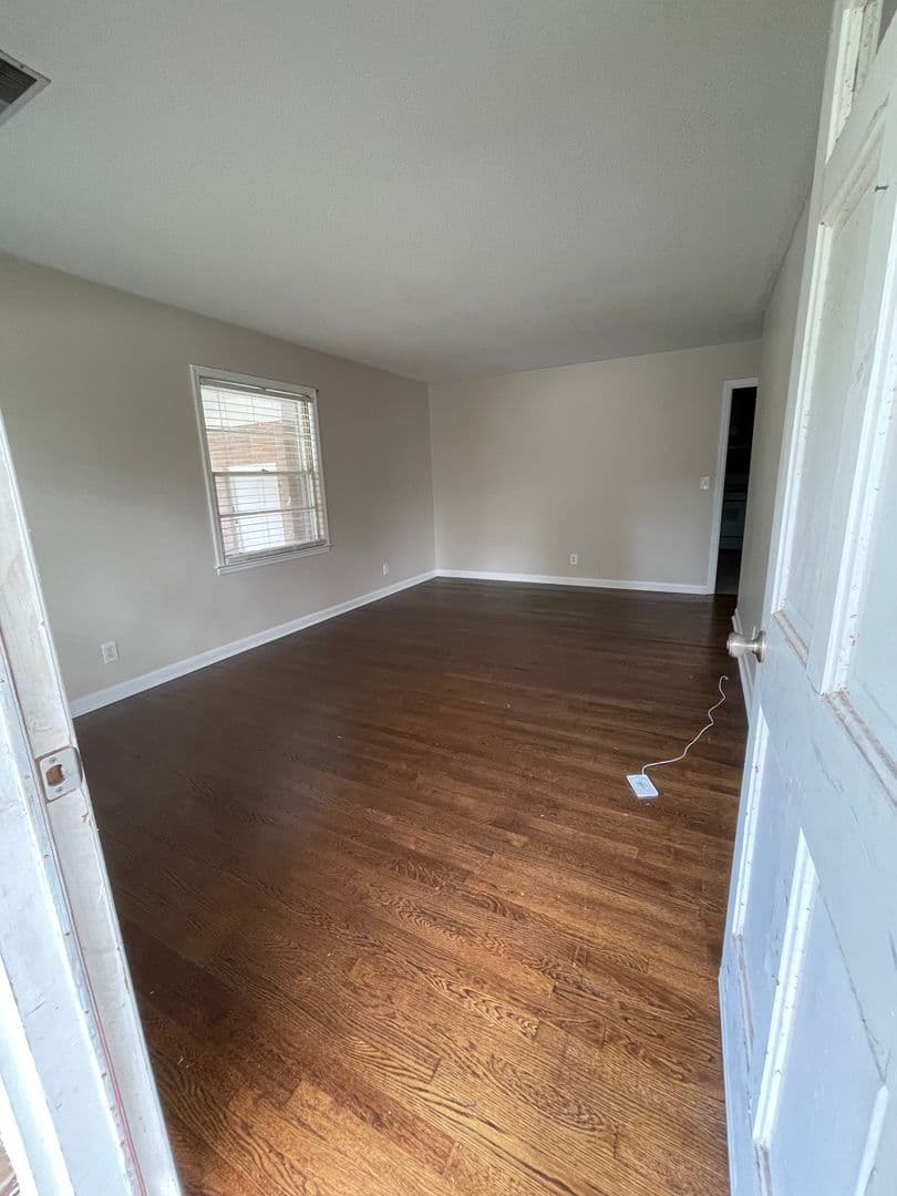 Goose Creek House: 14 Elmora Avenue