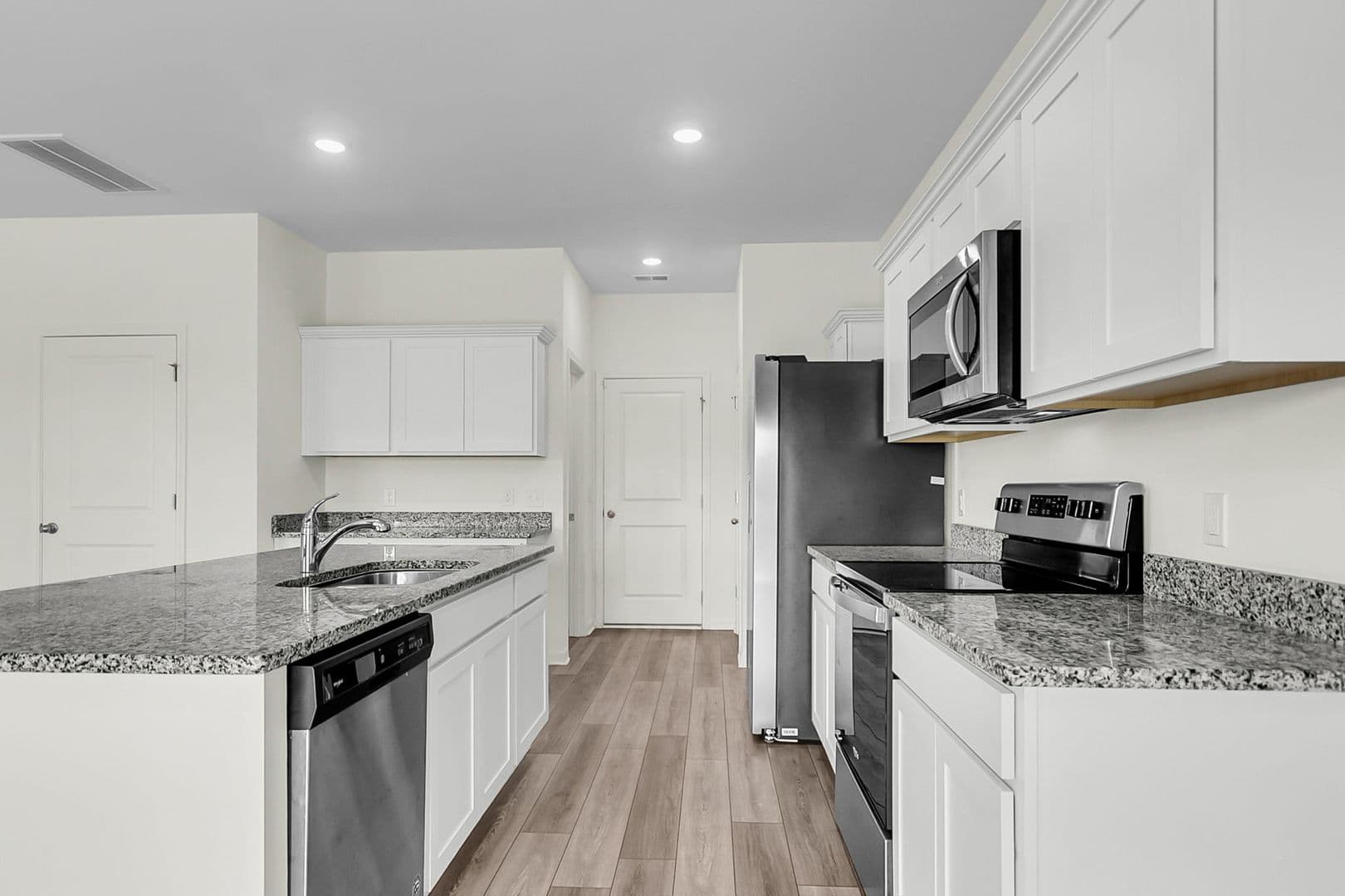 Summerville House: 424 Pender Woods Dr.