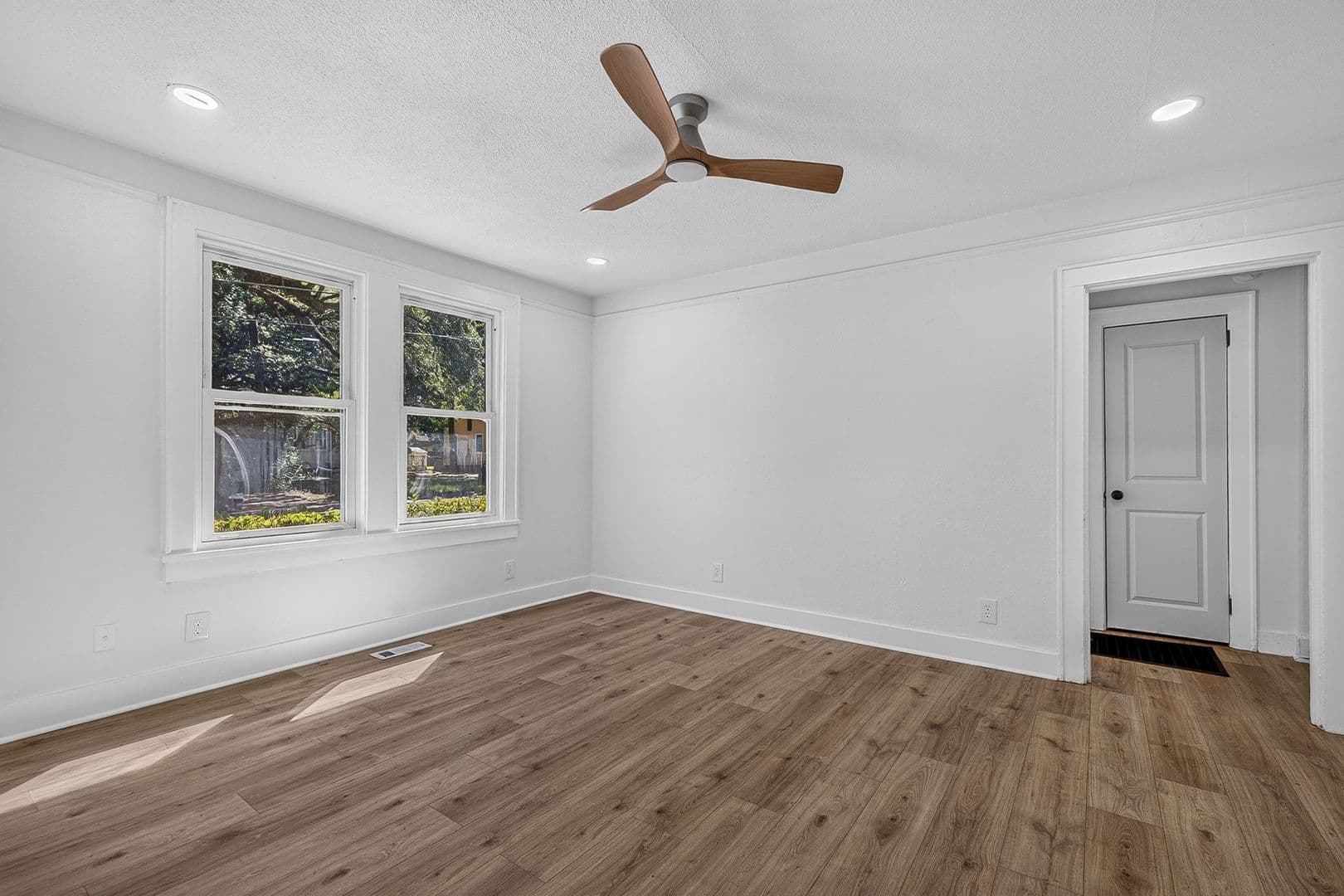 North Charleston House: 2660 Olympia Ave