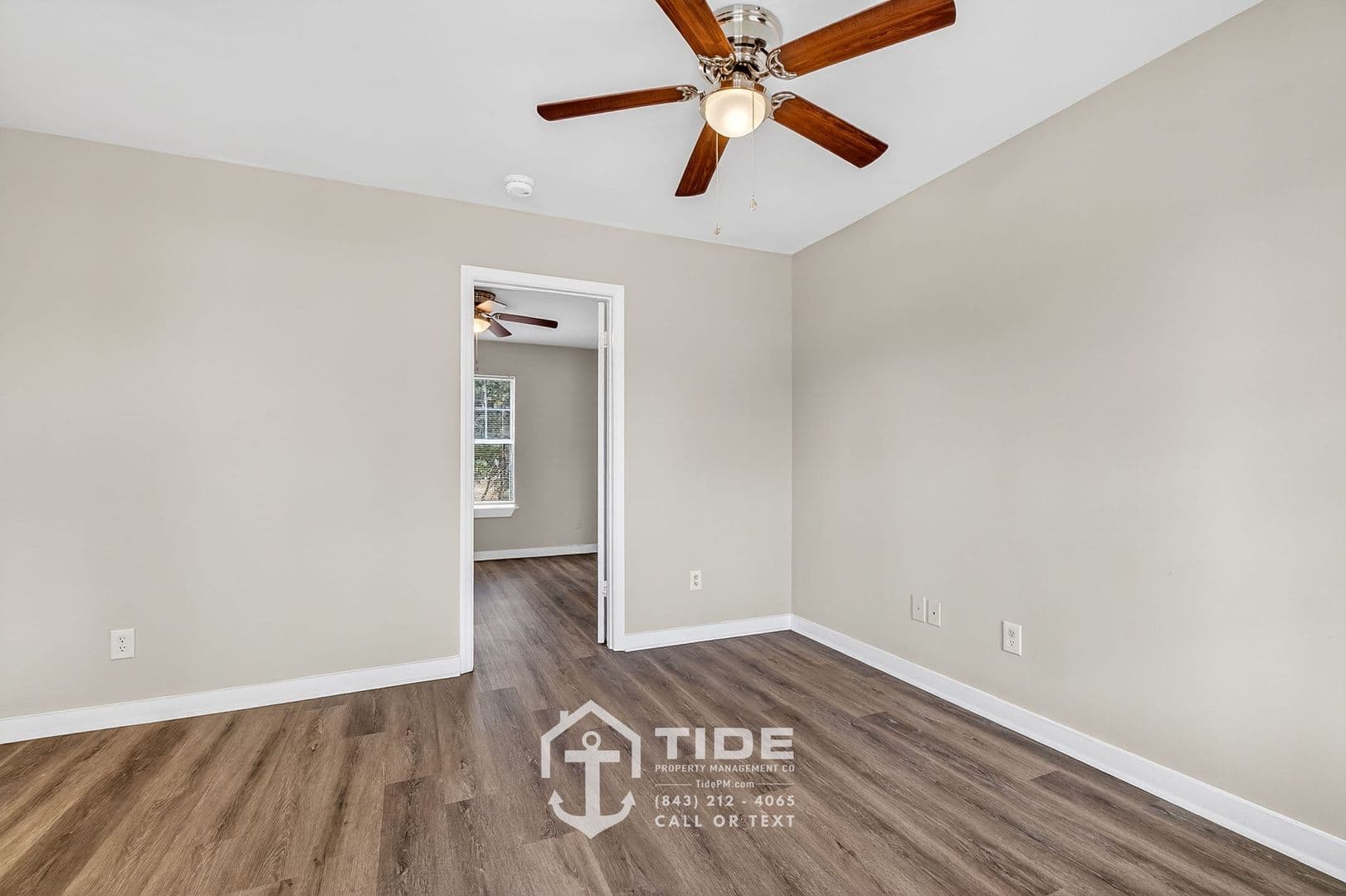 North Charleston Apartment: 2220 Van Buren Ave