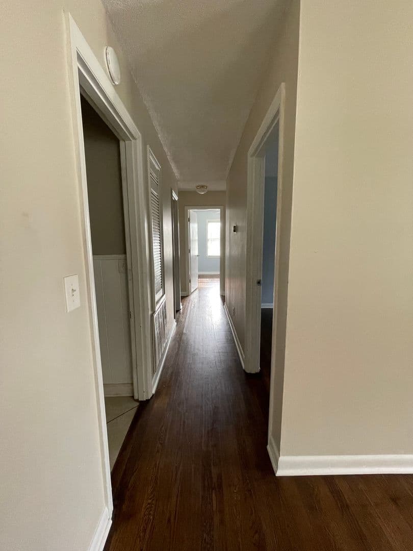 Goose Creek House: 14 Elmora Avenue