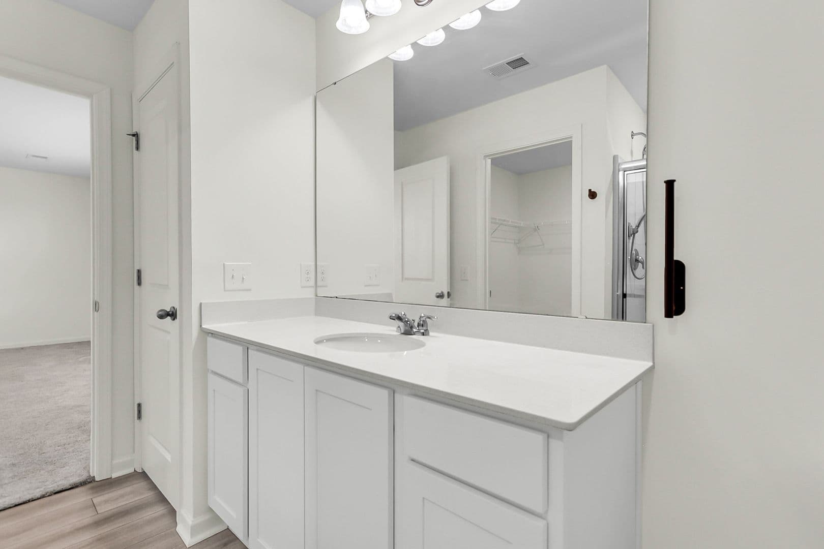 Summerville House: 424 Pender Woods Dr.
