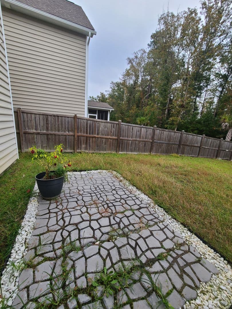 North Charleston House: 9830 Black Tupelo Lane