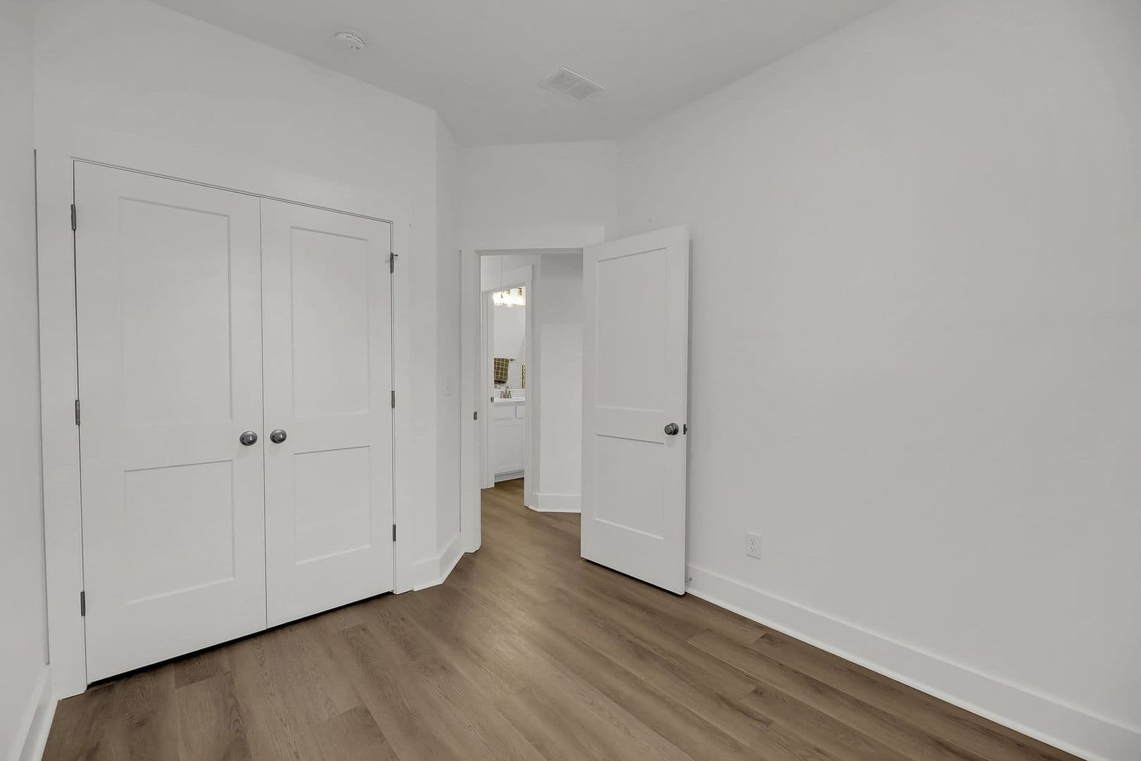 Charleston House: 1549 Evergreen Street
