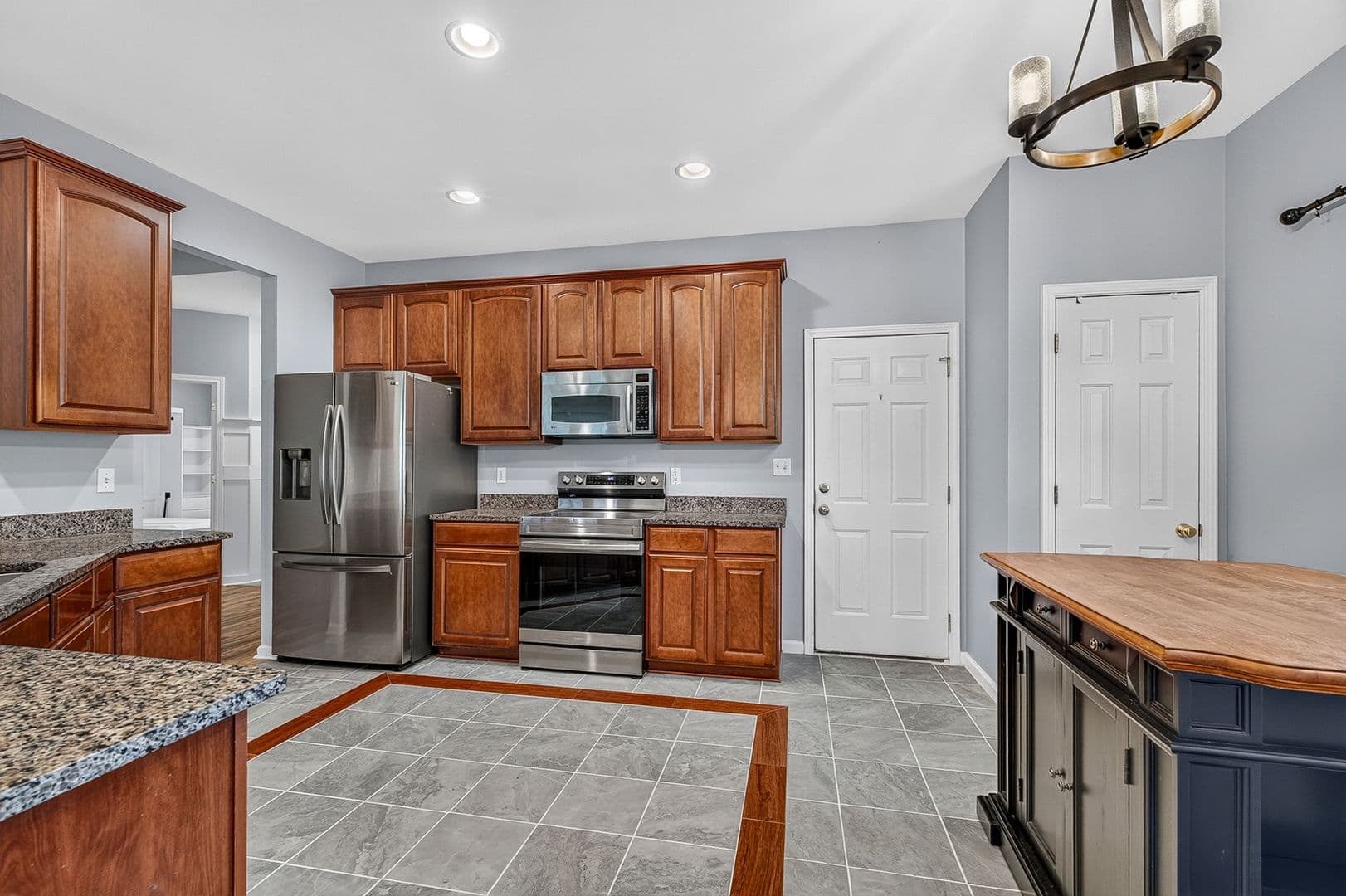 Hanahan House: 7549 Hawks Circle