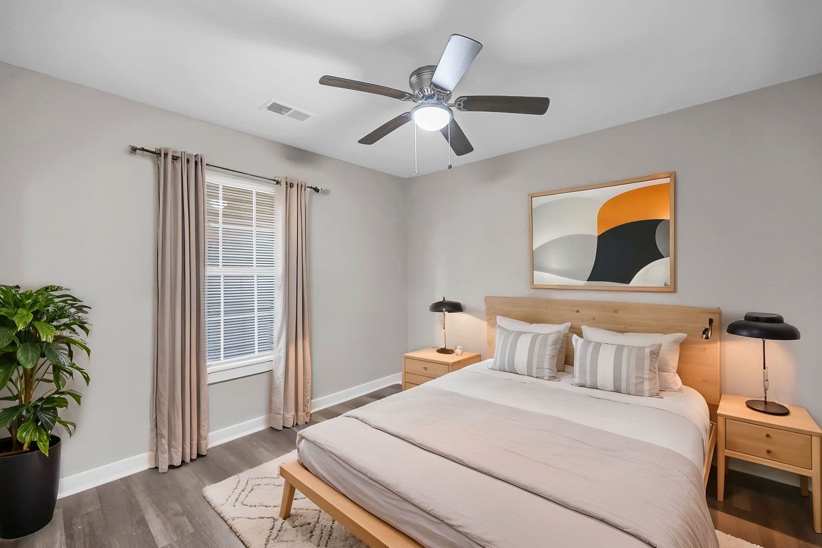 North Charleston Apartment: 2220 Van Buren Ave