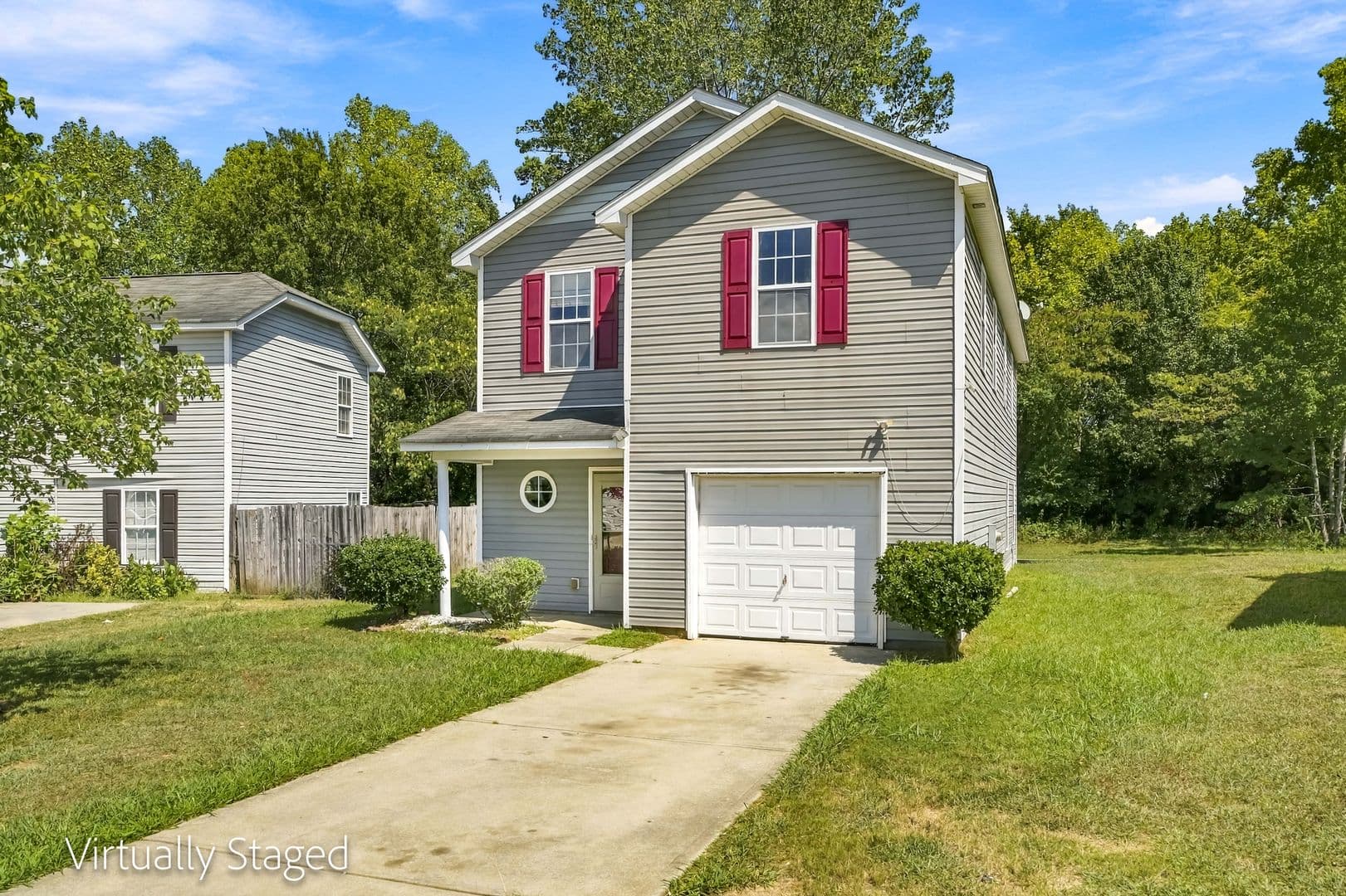 Charlotte House: 822 Oakshire Cir