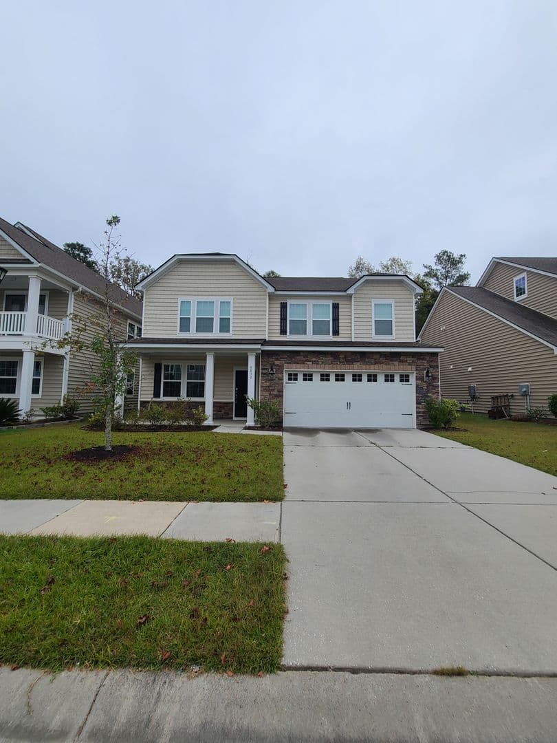 North Charleston House: 9830 Black Tupelo Lane