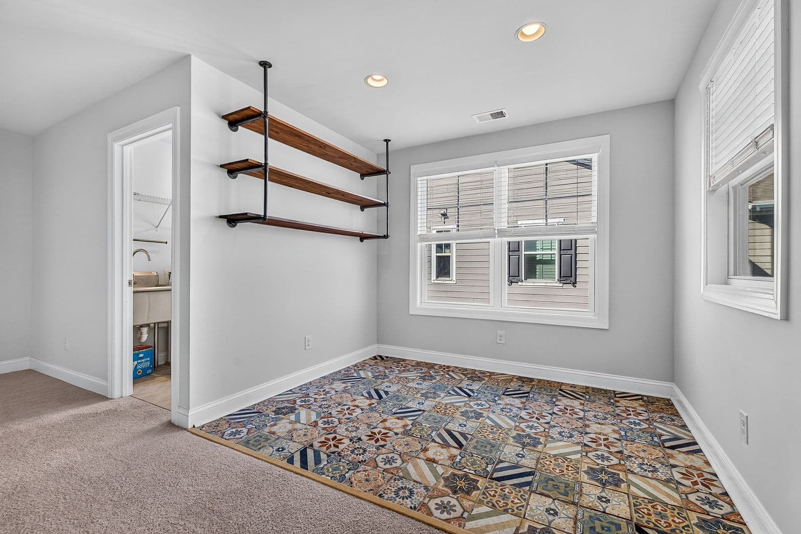 Mount Pleasant House: 2668 Park West Blvd