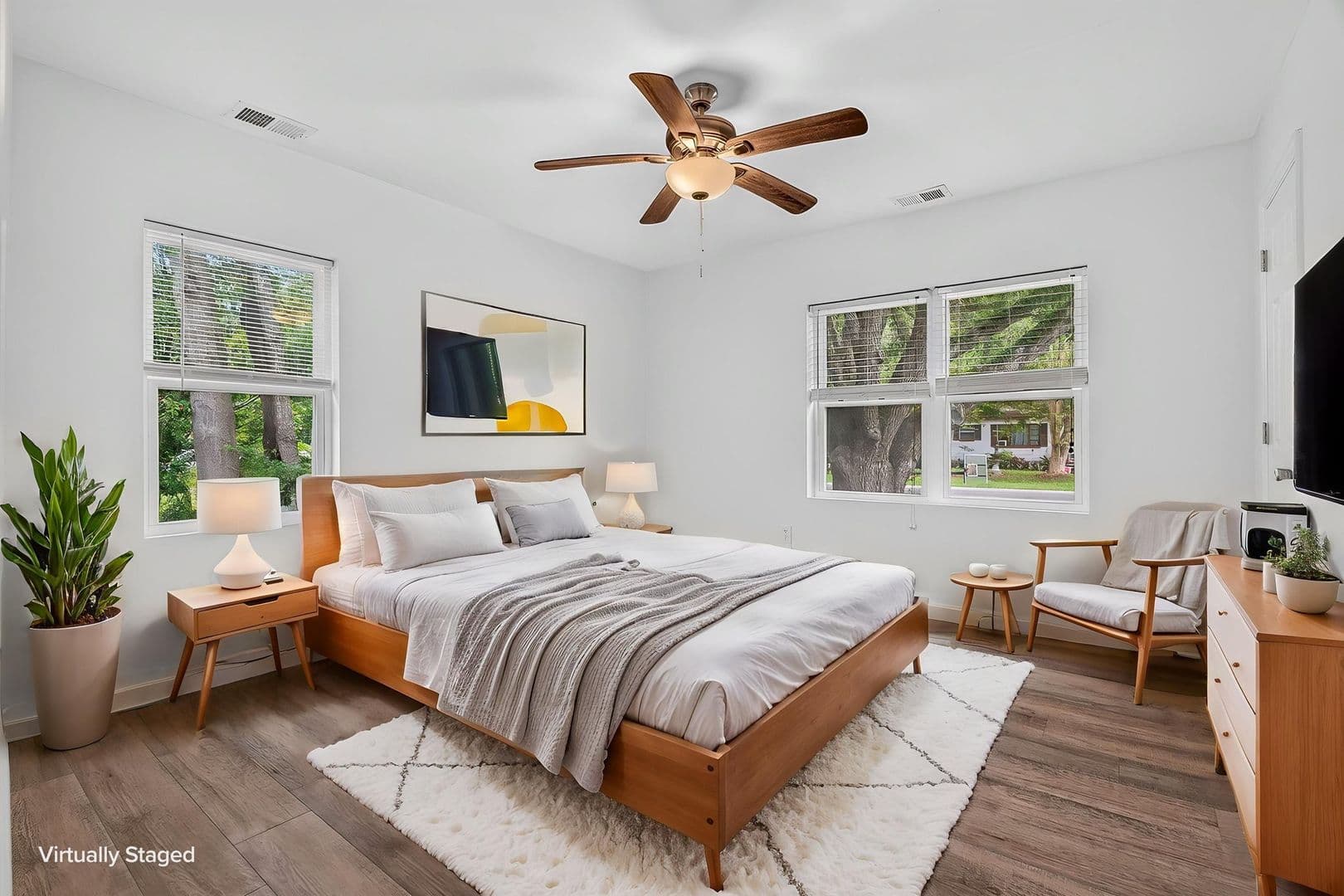North Charleston House: 6933 Raymond Ave