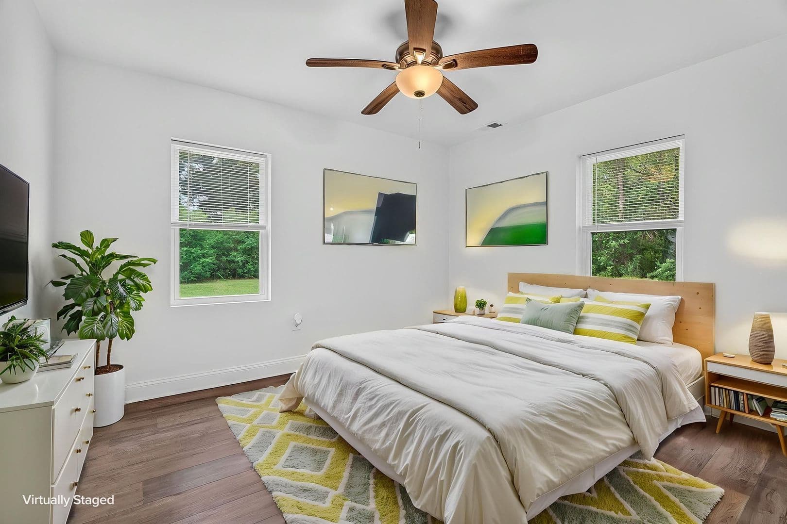 North Charleston House: 6933 Raymond Ave