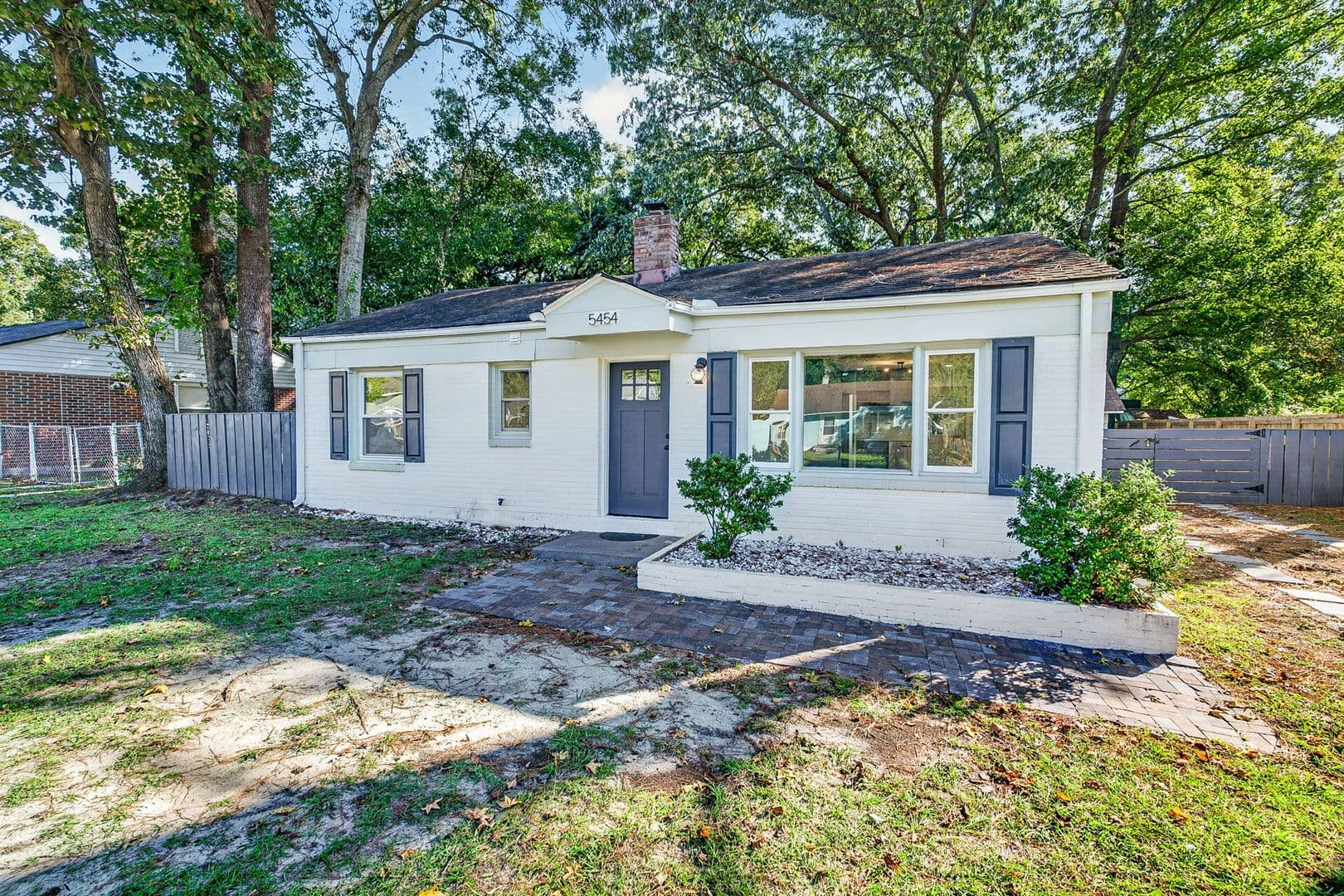 North Charleston House: 5454 Torgerson Ave