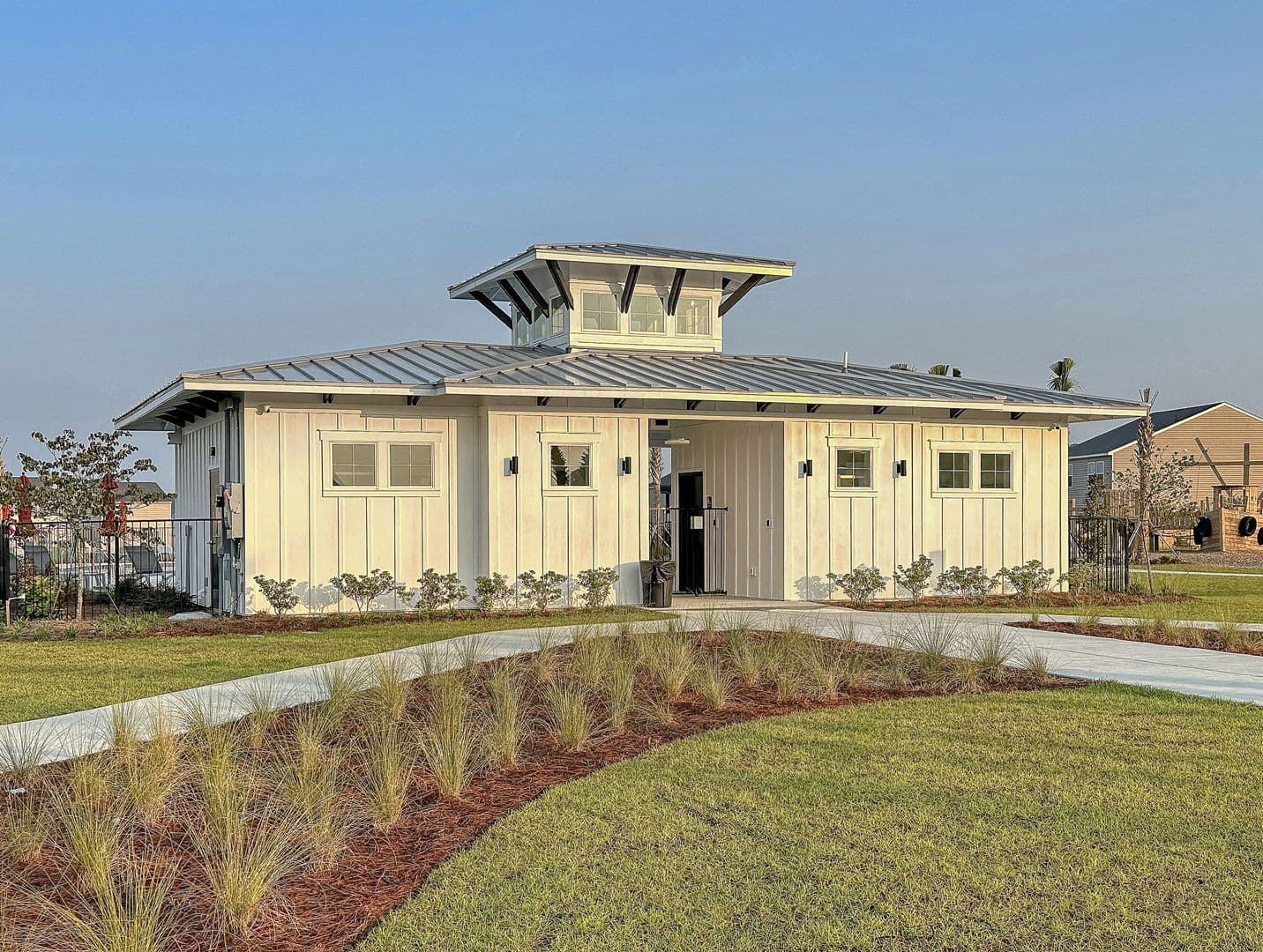 Summerville House: 424 Pender Woods Dr.