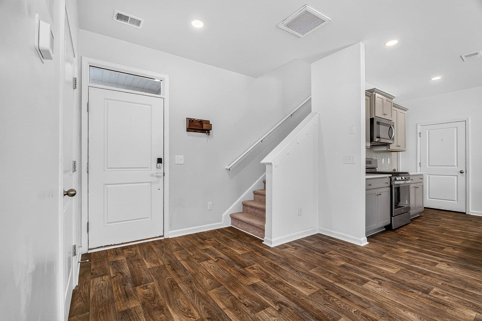 Summerville House: 123 Sweet Cherry Lane