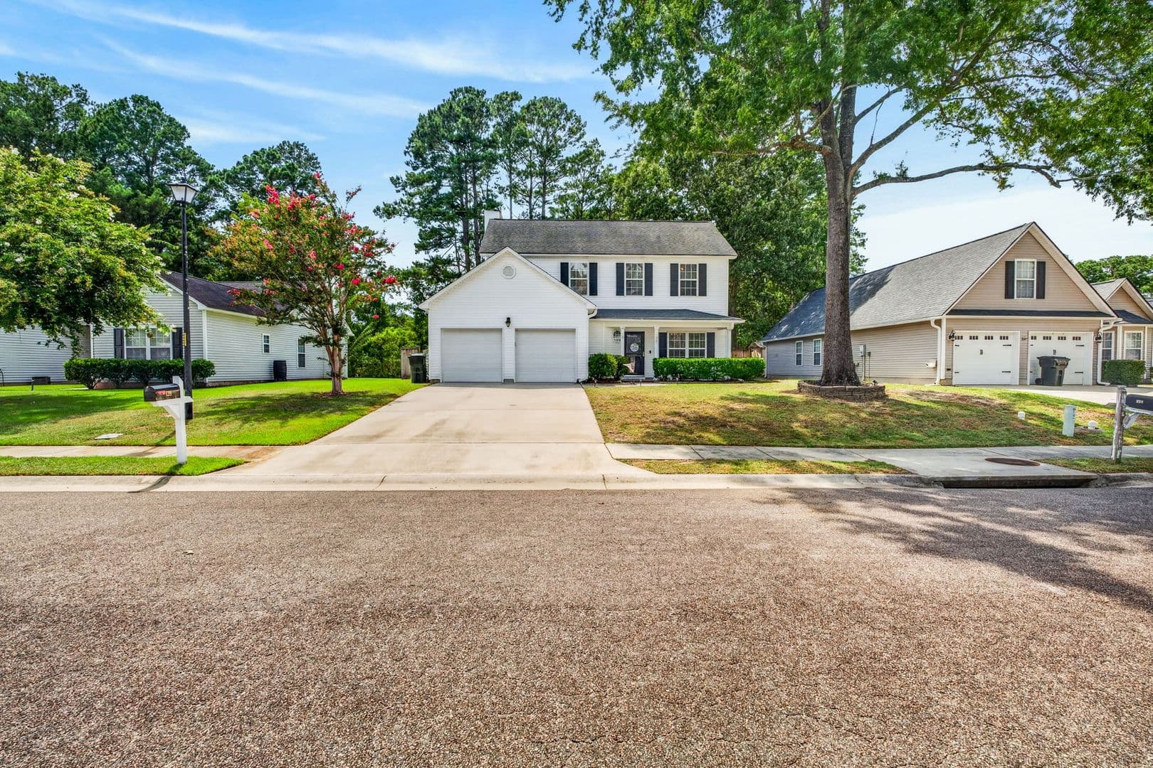 Goose Creek House: 139 Pointer Dr