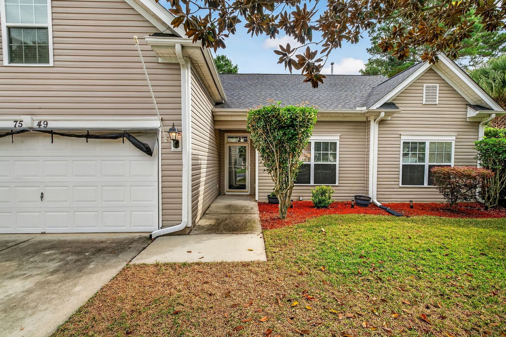 Hanahan House: 7549 Hawks Circle