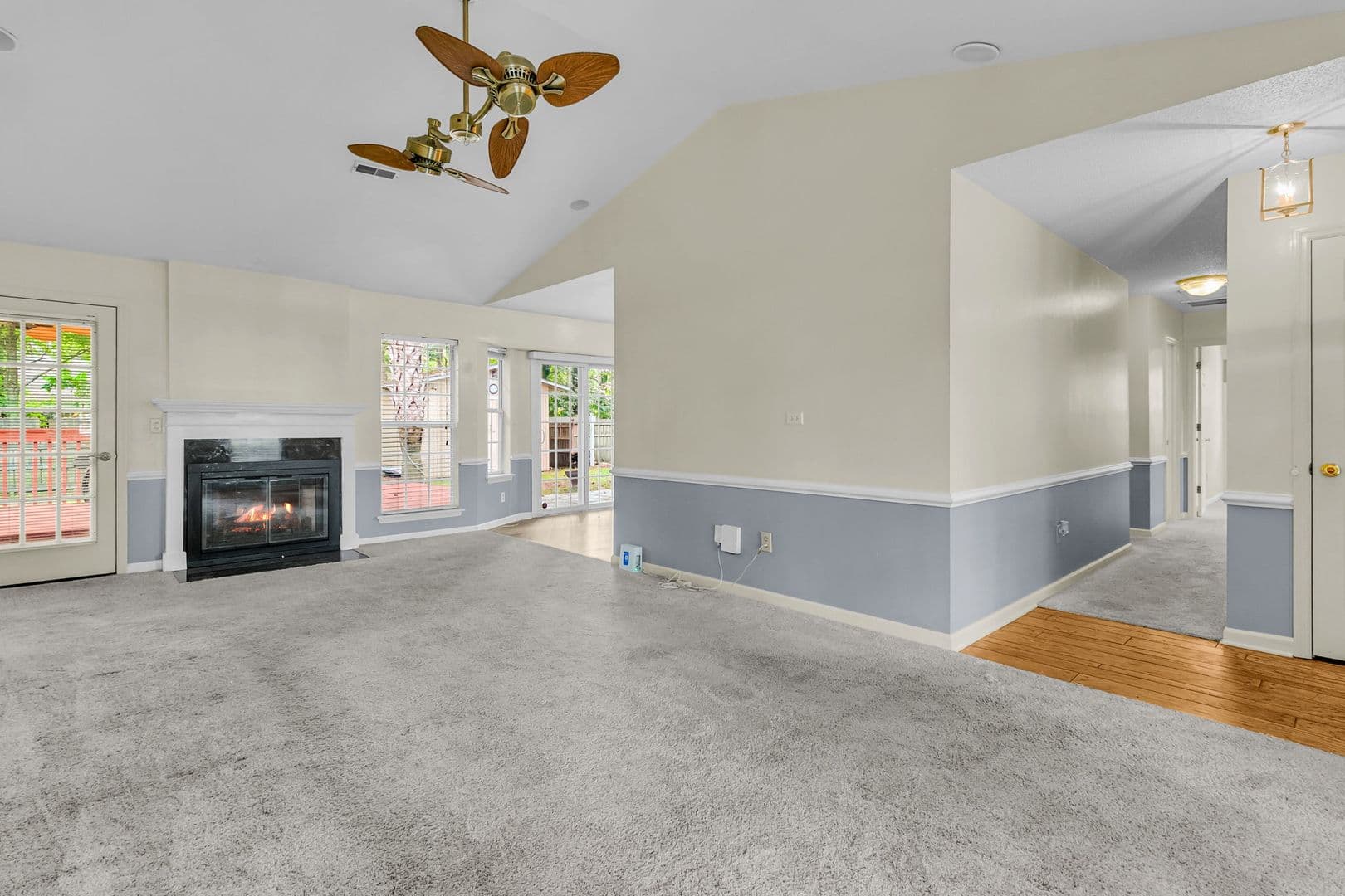 Summerville House: 182 Paddock Way